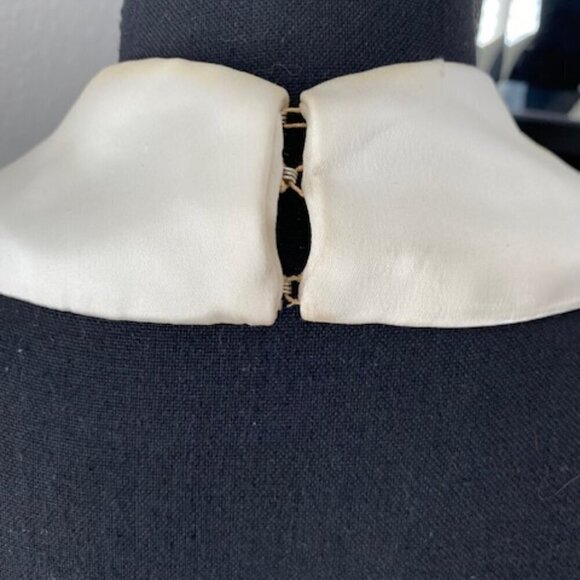 GORGEOUS Vintage 1960s Ivory Satin Halter Dress Red Chiffon Maxi Small 4 - Picture 9 of 16